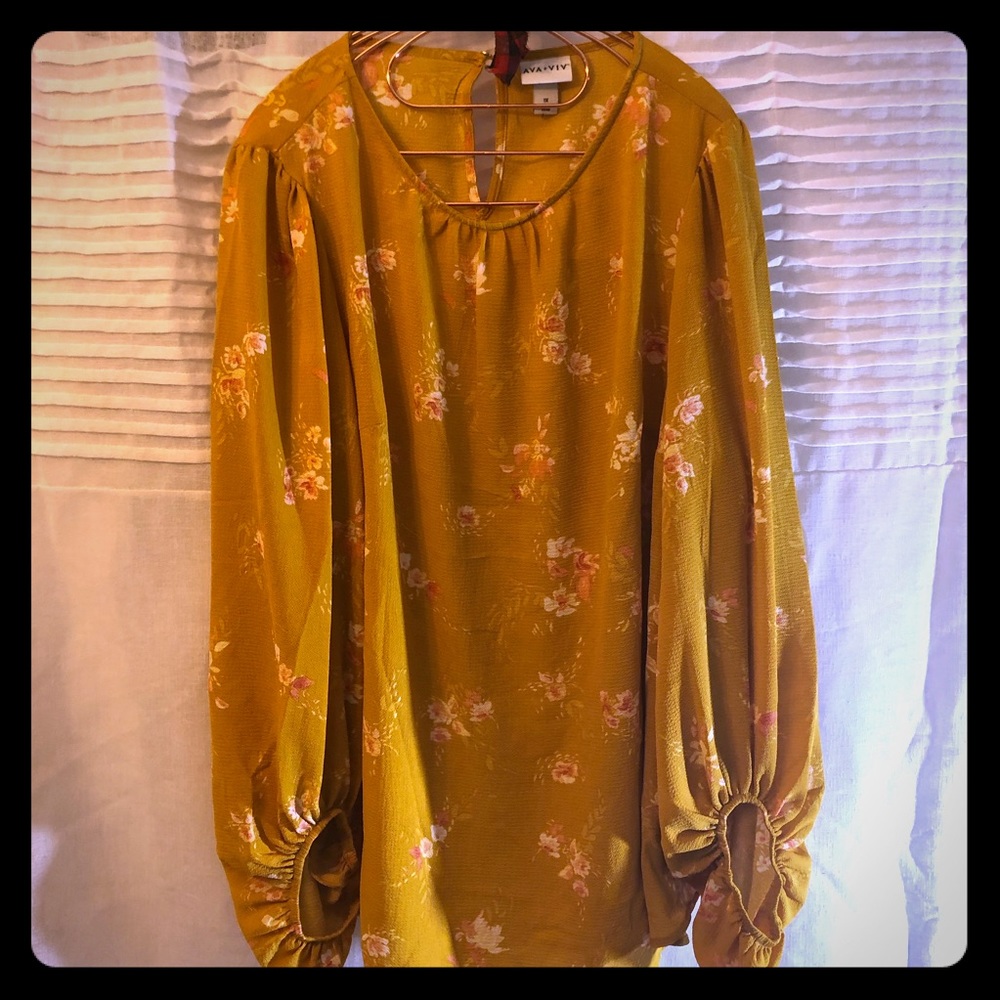 Ava and Viv 1x cute mustard top